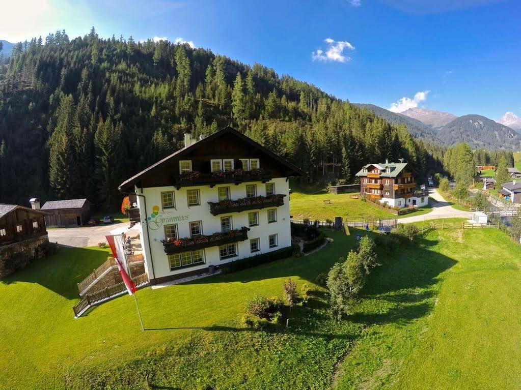 Hotel Garni Gruenmoos Sankt Jakob in Defereggen Kültér fotó